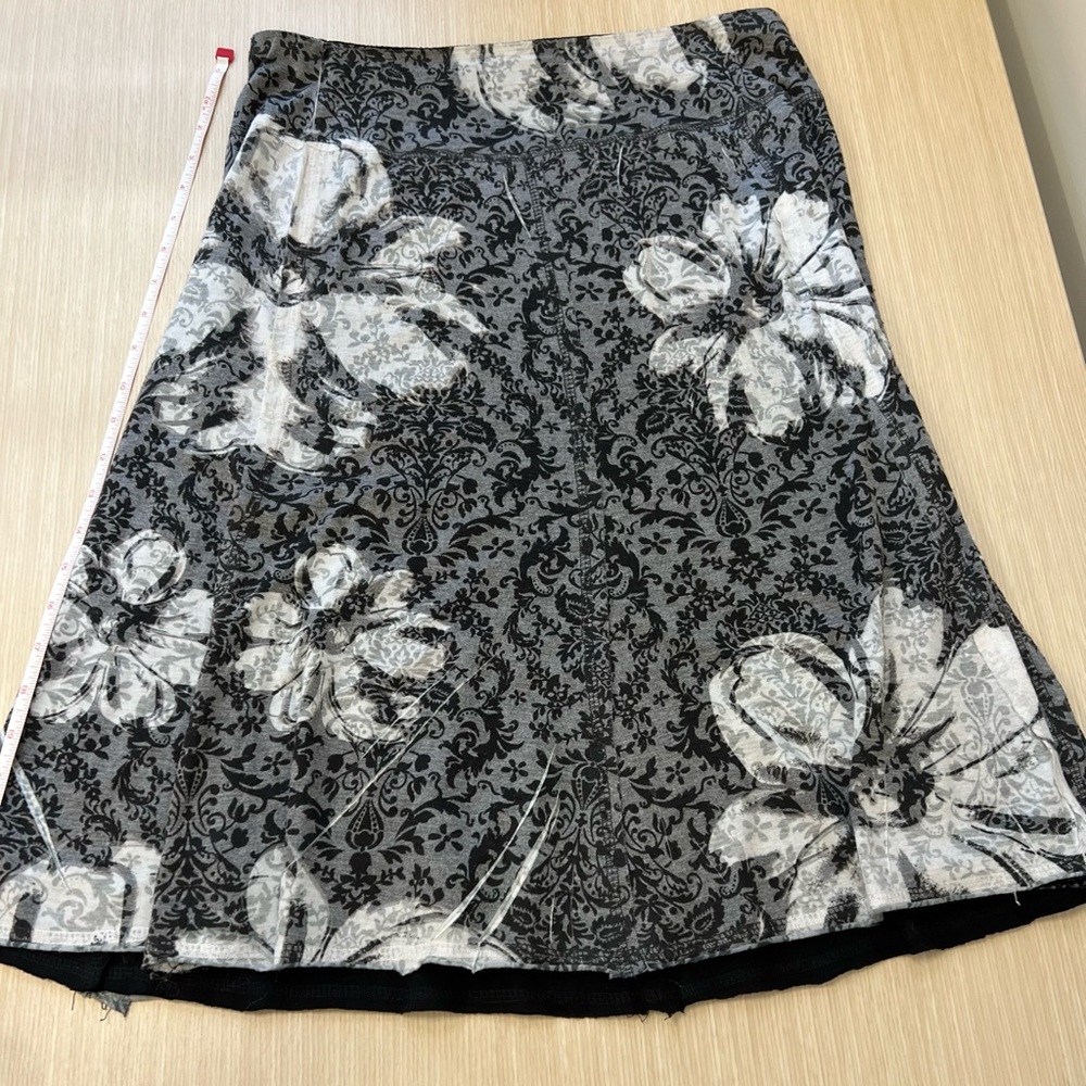 Comfortable skirt from a boutique in Maine. The tag is gone but fits like a med.